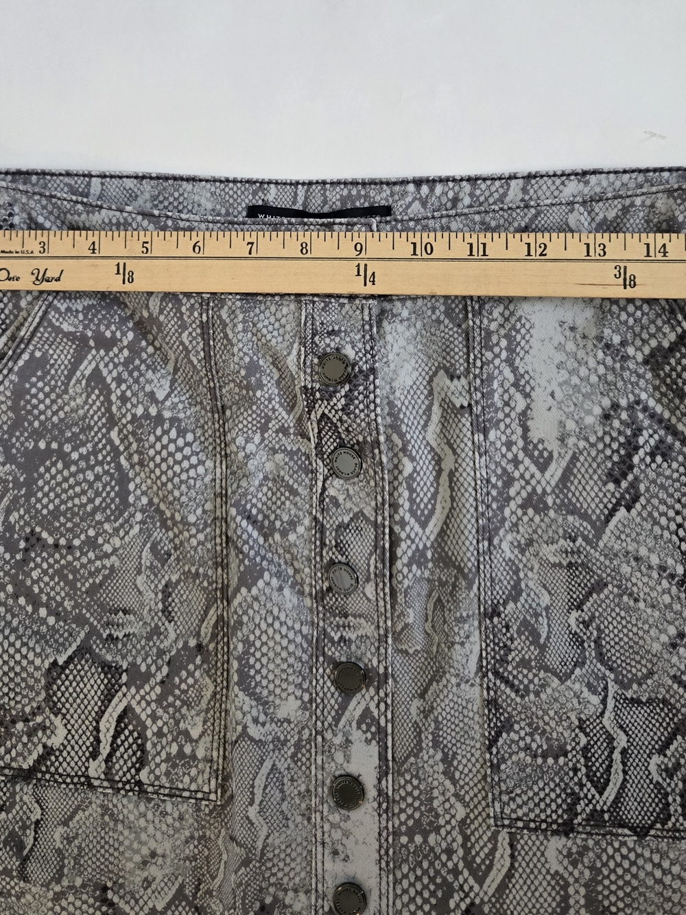 White House Black Market Gray Snake-Print Button Front Mini Skirt Womens Size 10 - Picture 6 of 9